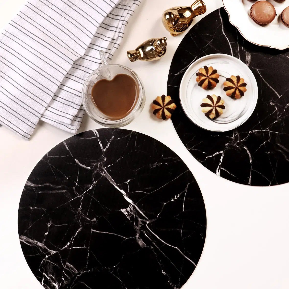 עודפים - מפת ויניל עגולה - דגם Black Marble