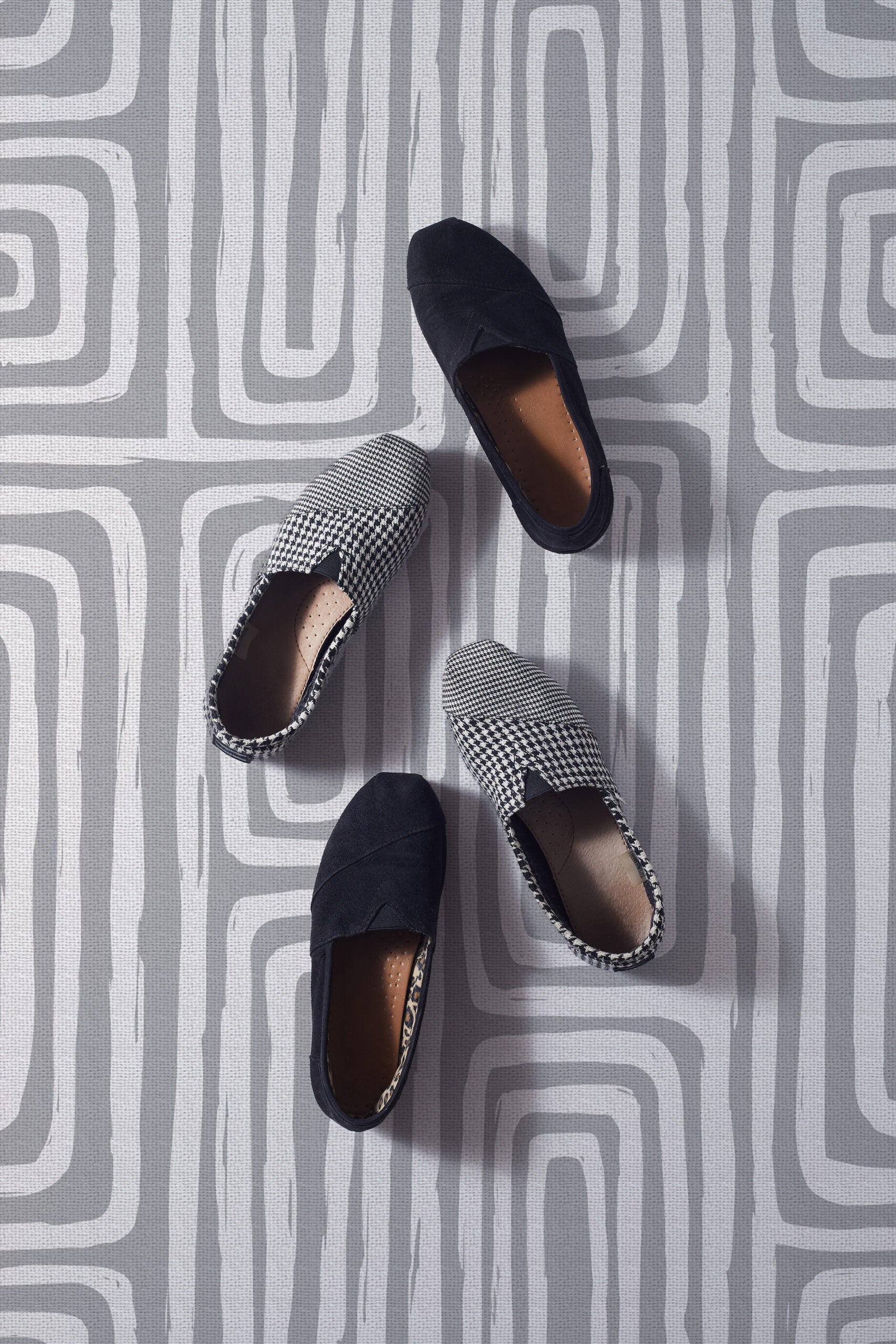 שטיח ויניל - דגם Boho Gray Lines