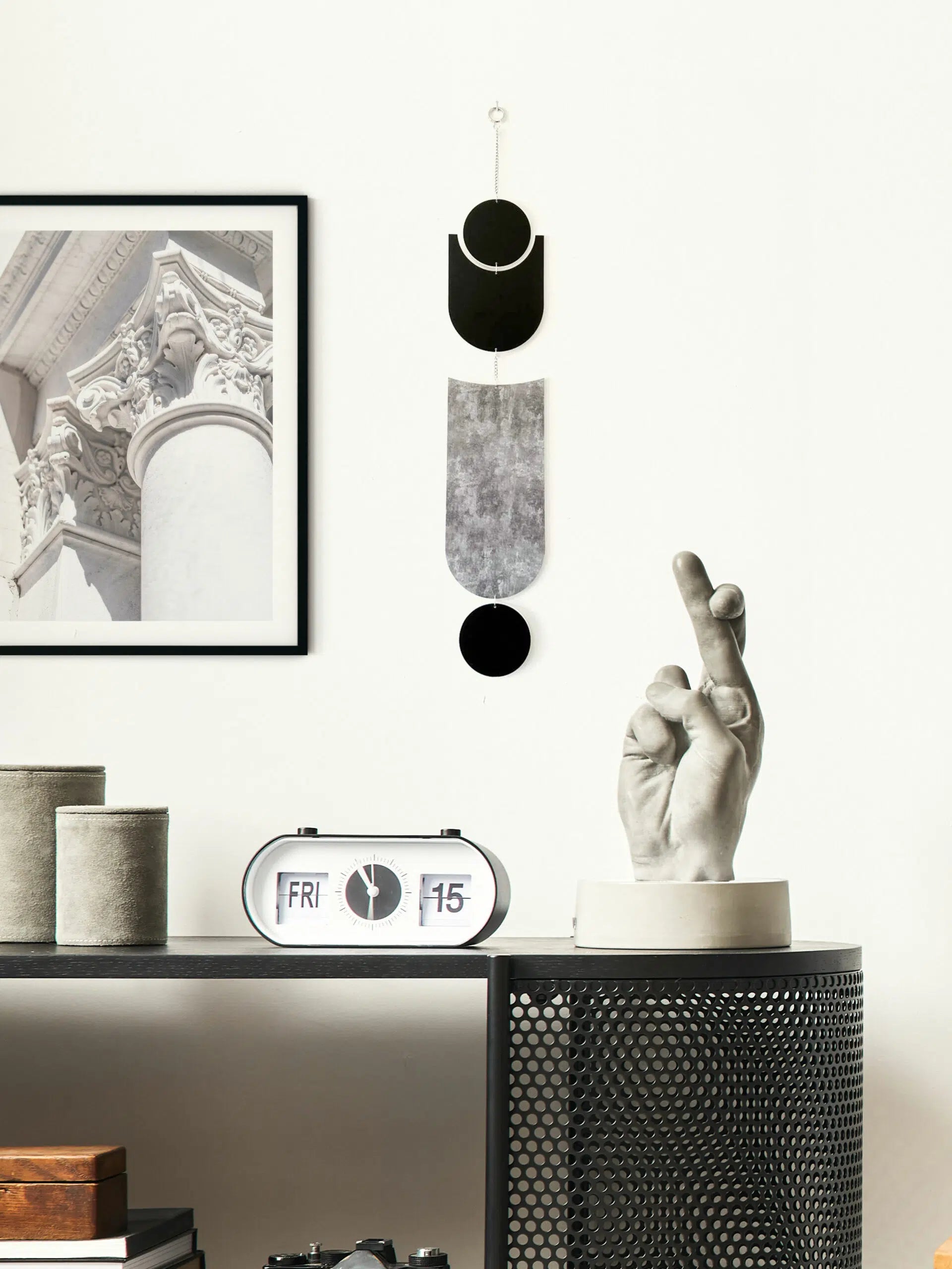 שלישיית תכשיטי קיר - אפור