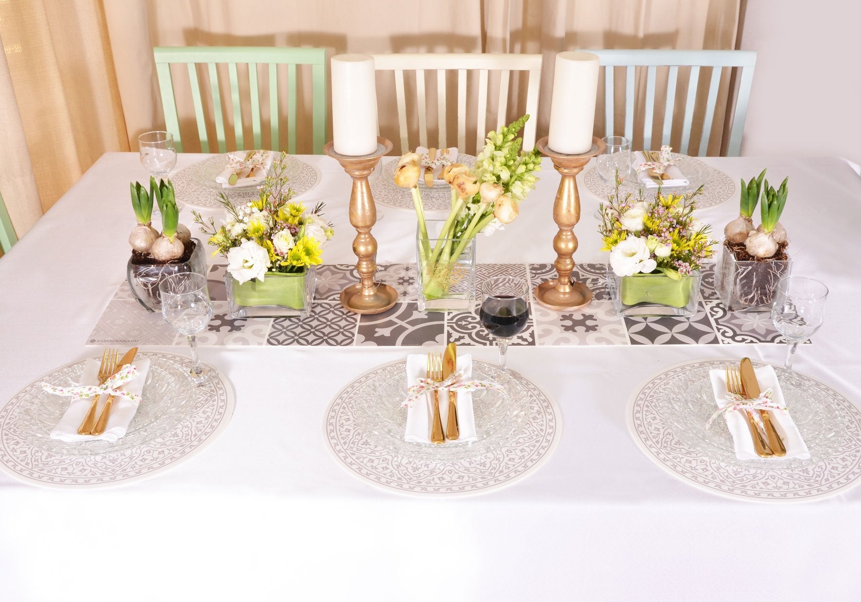 פלייסמט ויניל עגול - דגם מנדלה אפורה