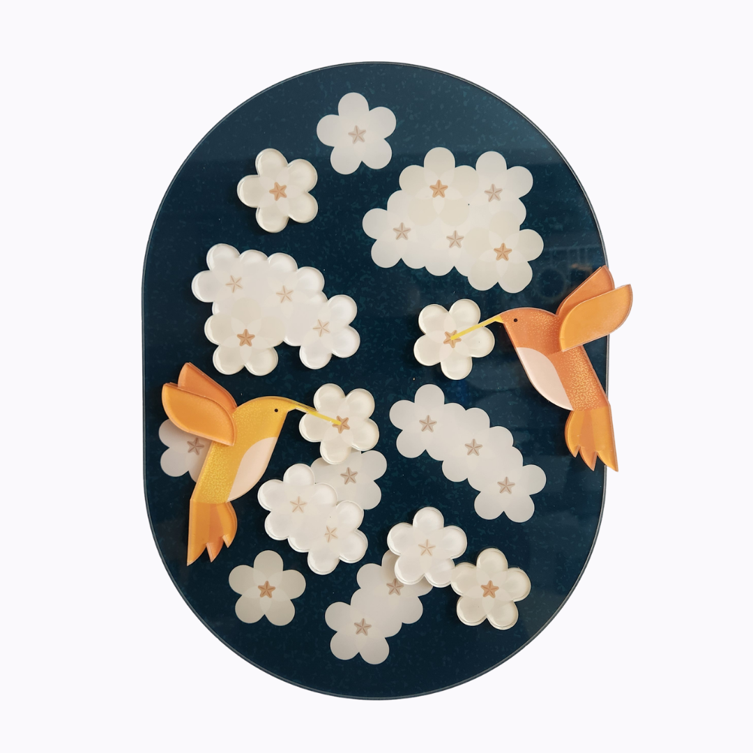 תכשיט קיר פרספקס - מעוף יונק הדבש