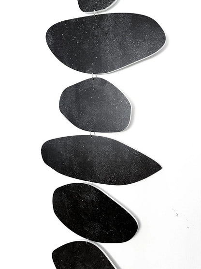 תכשיט קיר בלאנס - אבן שחור