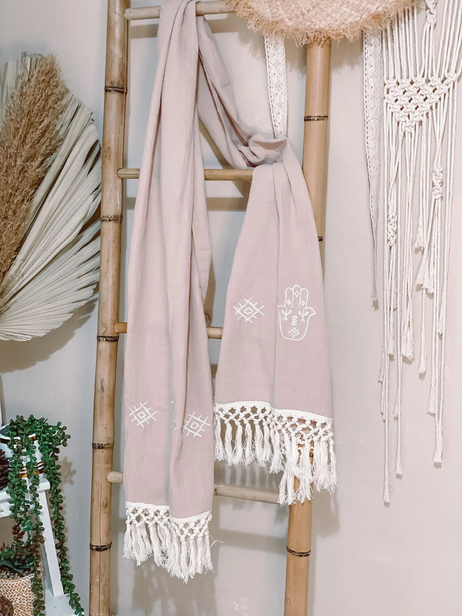 צעיף טטרה רקום - דגם Berber