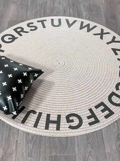 שטיח ויניל עגול - דגם Letters