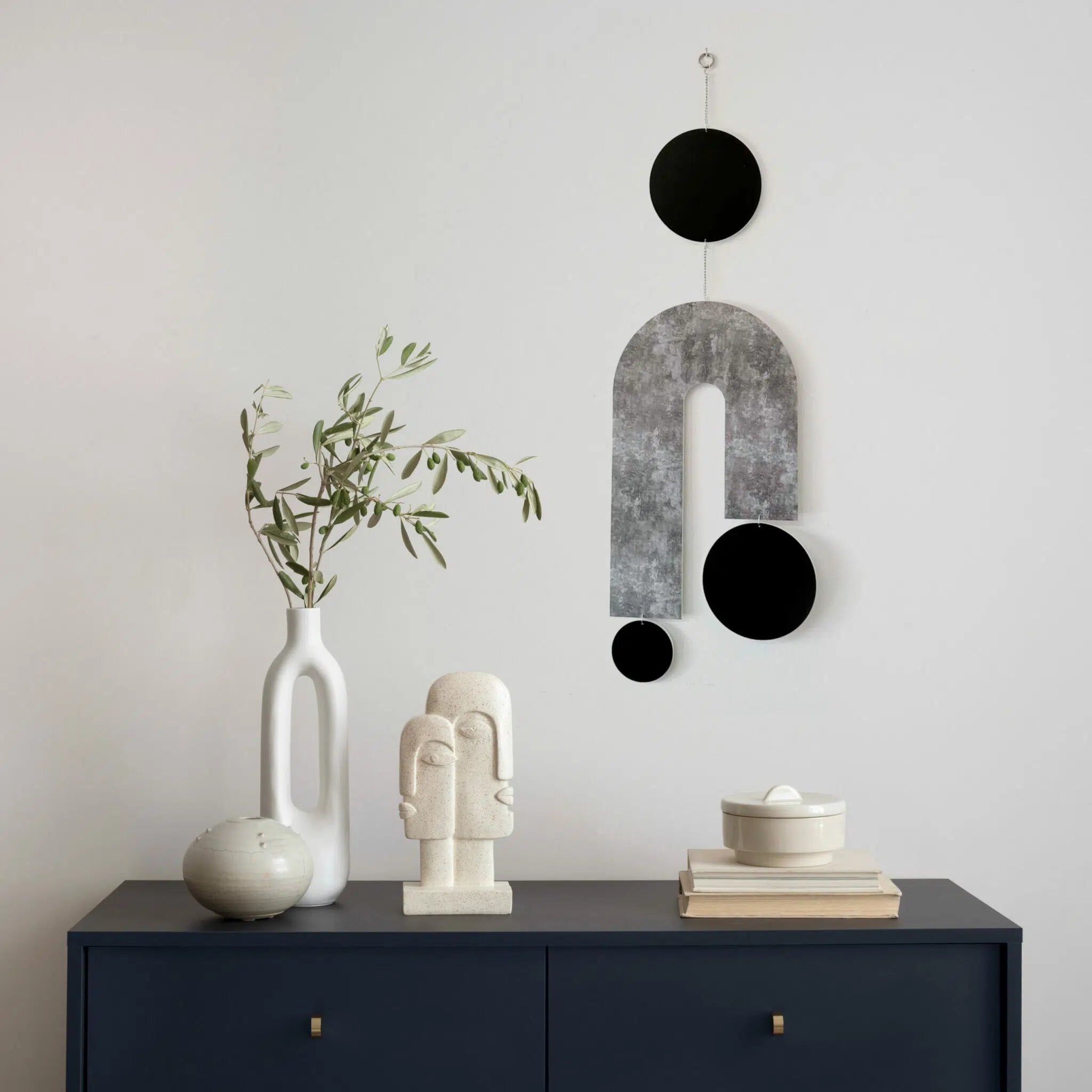 שלישיית תכשיטי קיר - אפור