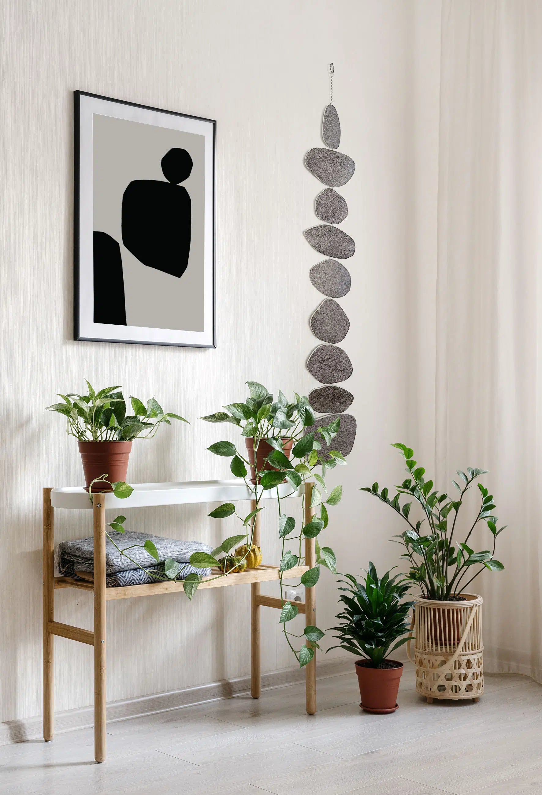 תכשיט קיר בלאנס - אבן אפור