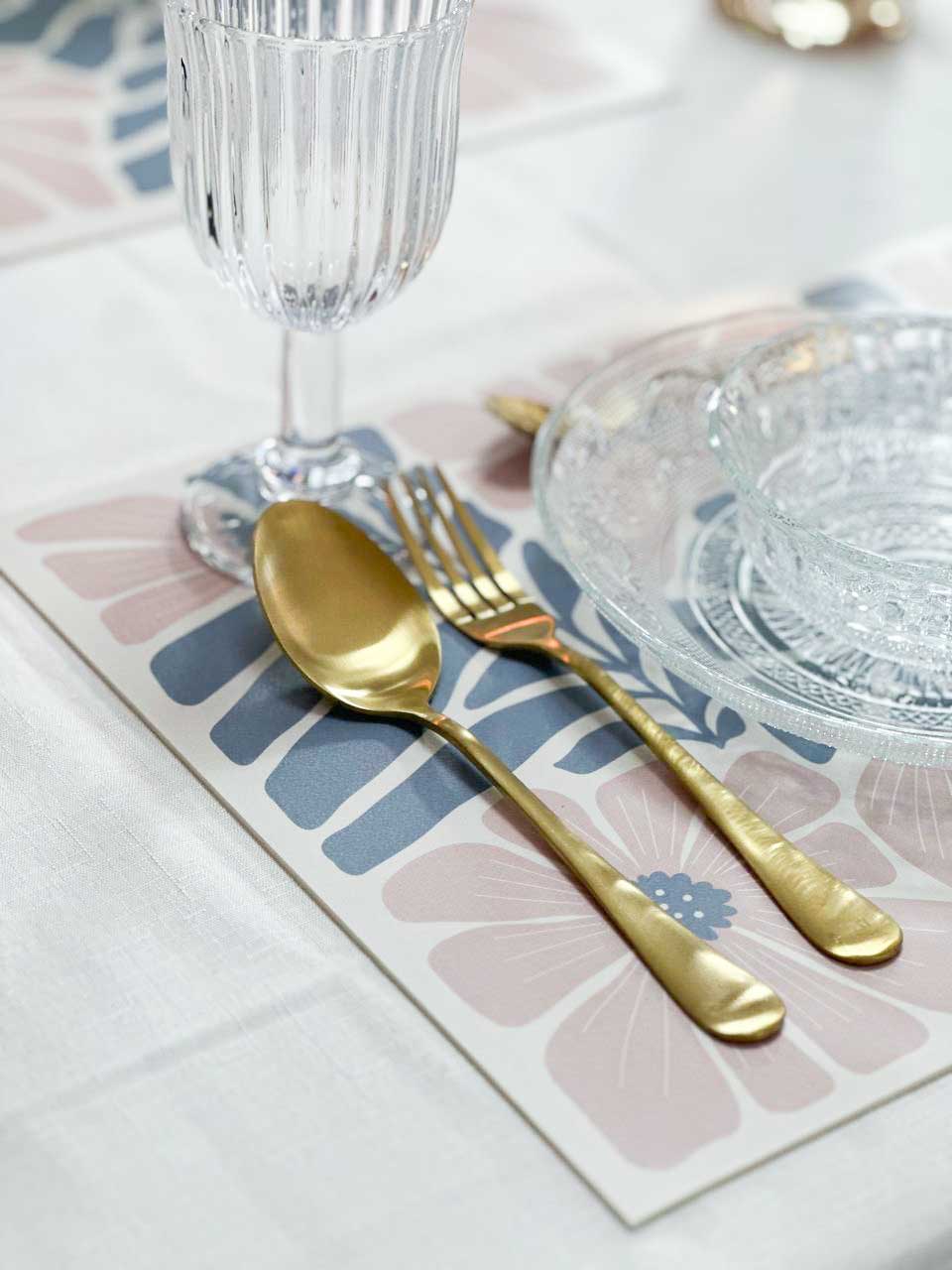 פלייסמט ויניל - דגם Blush blue floral