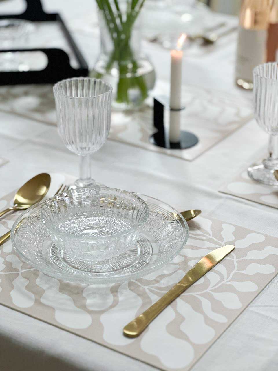פלייסמט ויניל - דגם Beige leaf