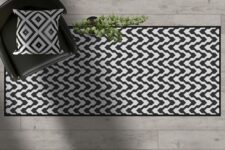 שטיח ויניל מעוצב - גודל 50/120 ס"מ דגם בוהו שיק שחור לבן