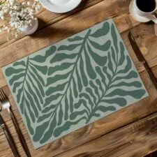 green-leaf-on-table