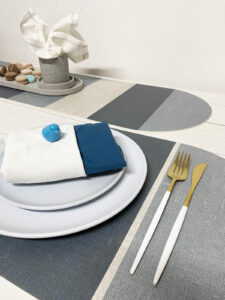 ראנר ויניל מבודד לשולחן דגם Oval כחול מעושן