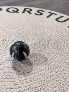 שטיח ויניל עגול - קוטר 120 ס"מ דגם Letters